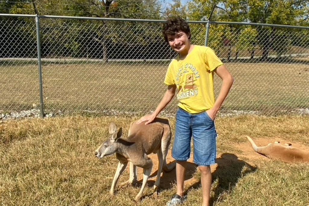 Hands on learning is one of the best benefits for roadschooling families.