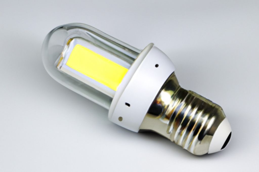 Best LED Replacement Bulbs for RV 921 - The Traveling Elms